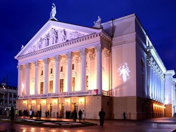 Архитектурное освещение театров